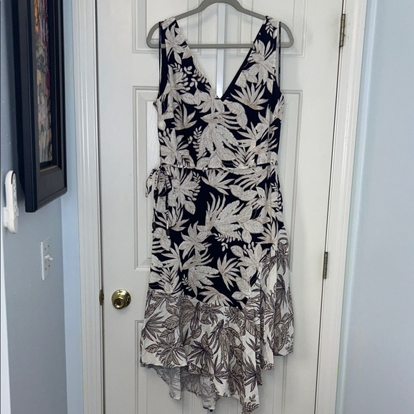 Vince Camuto Purple and White Tropical Wrap High-Low Dress New With Tag Size 14 - Picture 3 of 15